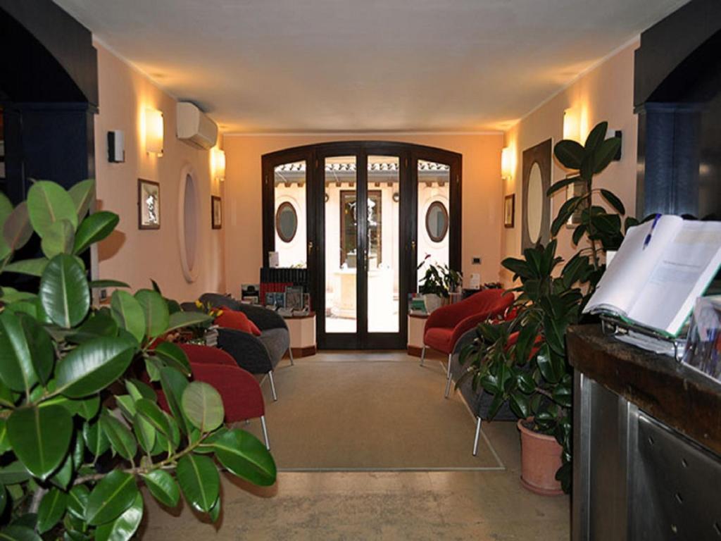 Dolcemela Hotel Ferrara Eksteriør billede
