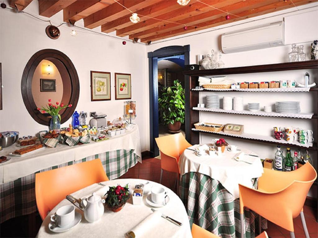 Dolcemela Hotel Ferrara Eksteriør billede